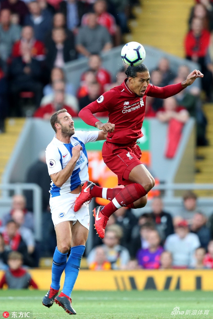 范迪克头球解围