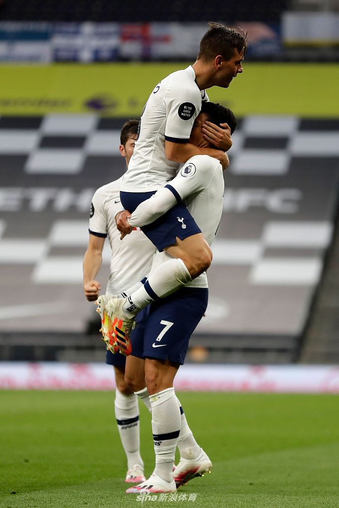 [英超]热刺2-0西汉姆联 凯恩破门