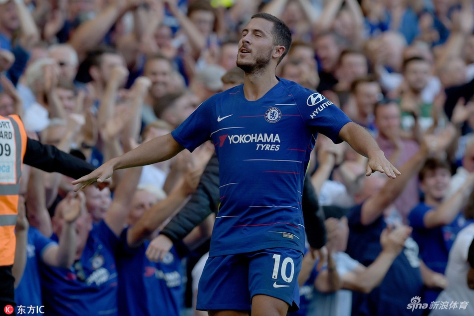 享受蓝军拥趸的掌声