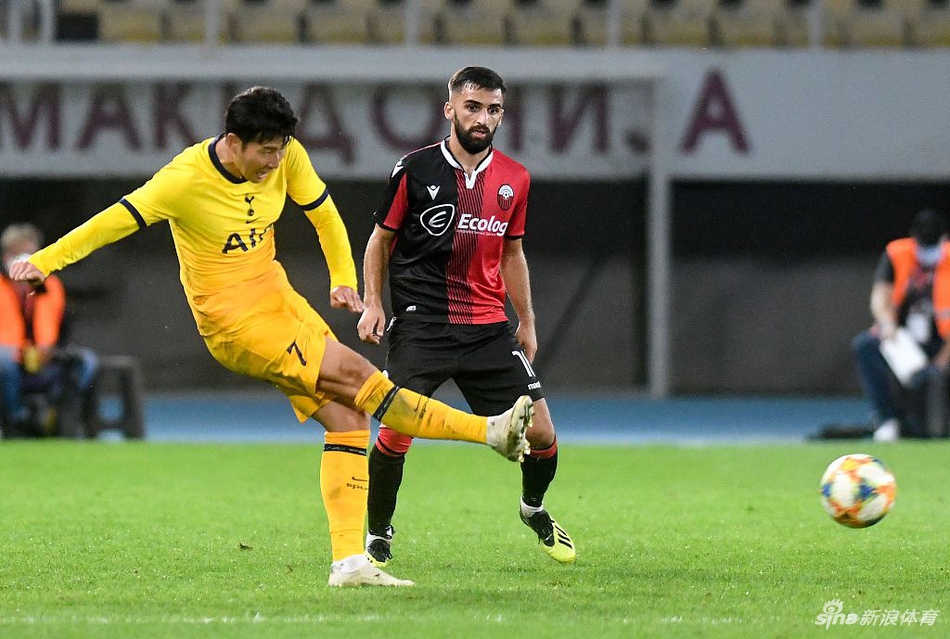 [欧联杯]热刺3-1斯肯迪亚 孙兴O2传1射