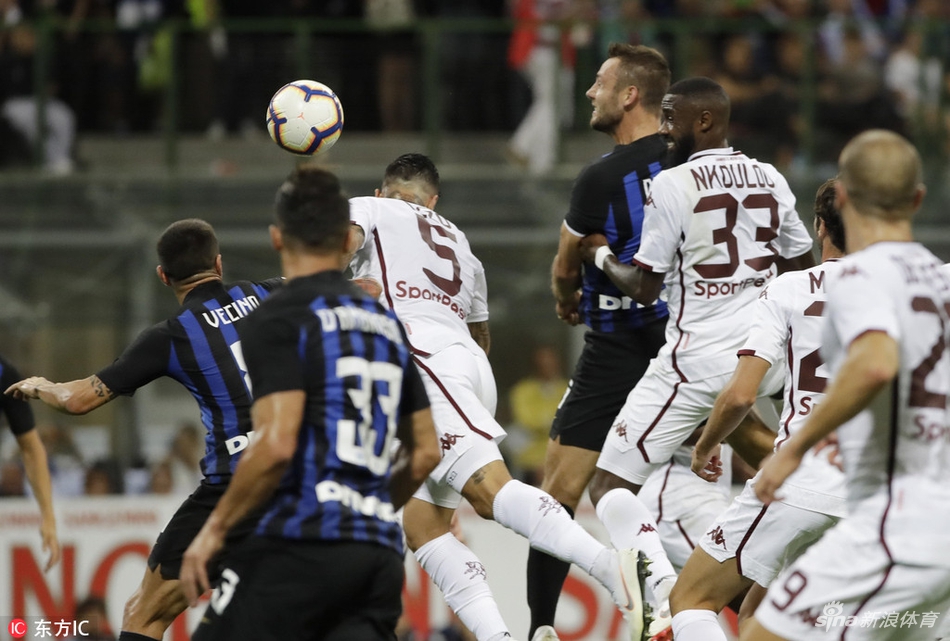 德弗赖头球争顶