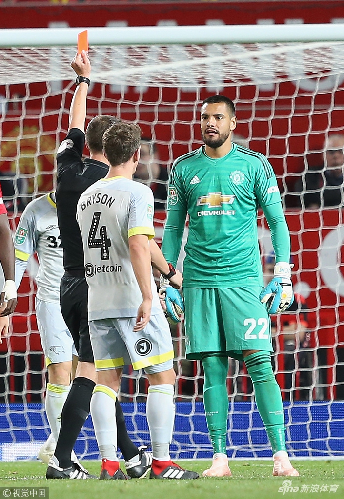 罗梅罗被红牌罚下