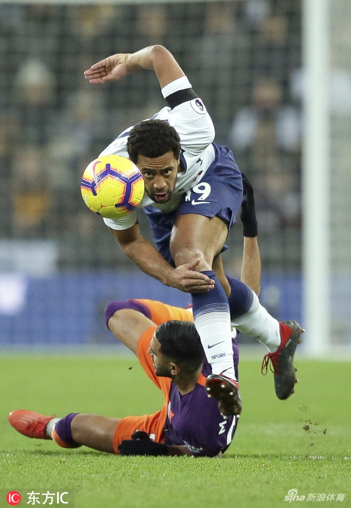 登贝莱强硬防守