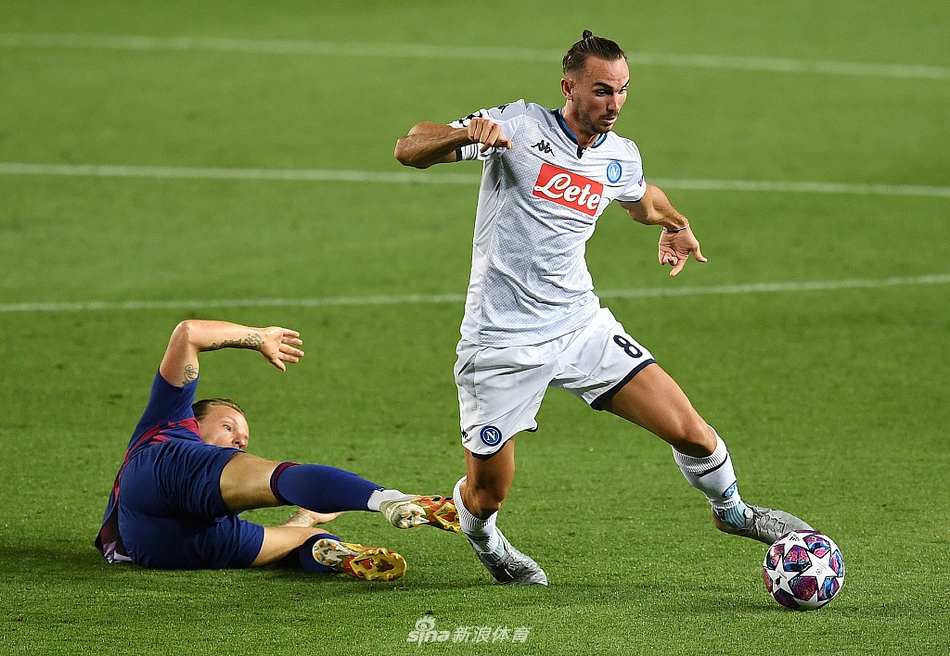 [欧冠]巴萨3-1那不勒斯 梅西天神下凡