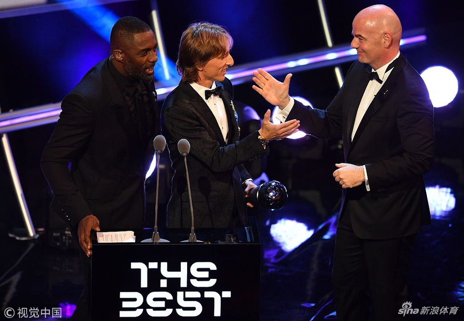 因凡蒂诺祝贺魔笛