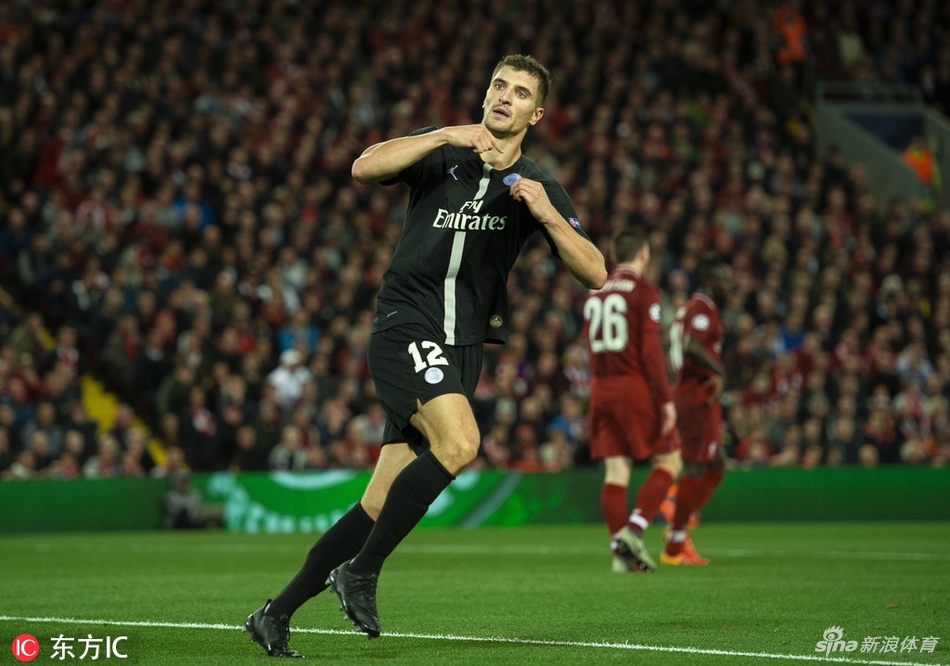 穆尼耶亲吻队徽