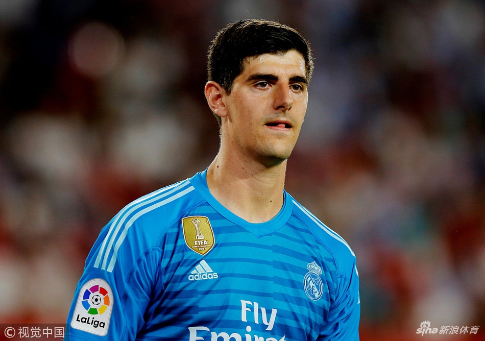 库尔图瓦眼神迷离