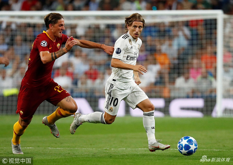 魔笛中场组织进攻