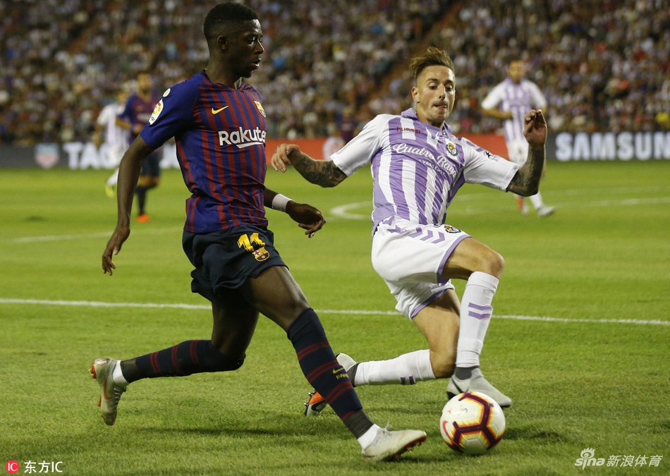 登贝莱边路带球