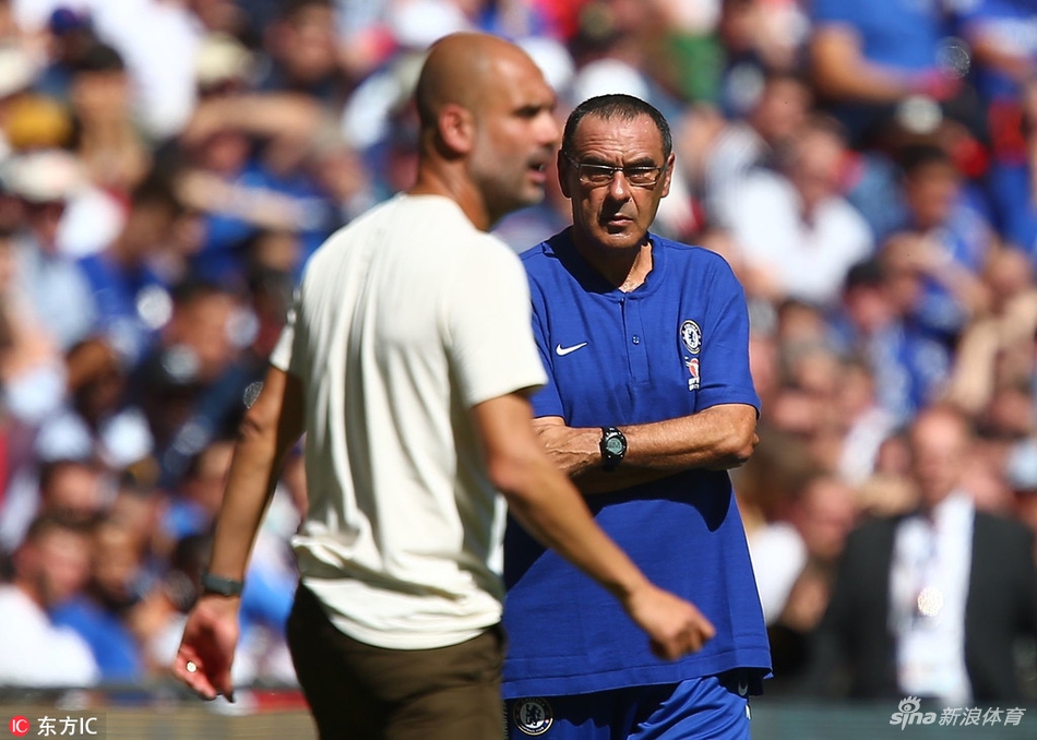 两队主帅同框对峙