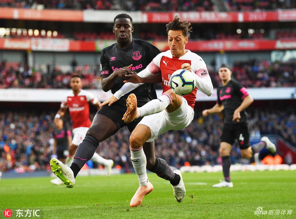 厄齐尔灵巧停球