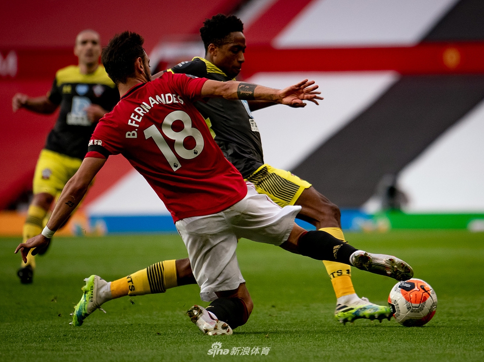 [英超]压哨丢球！曼联2-2南安普敦