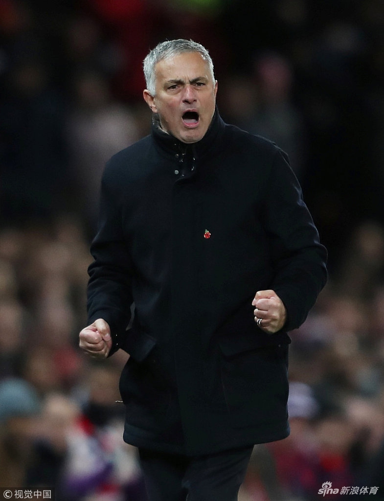 穆里尼奥握拳怒吼