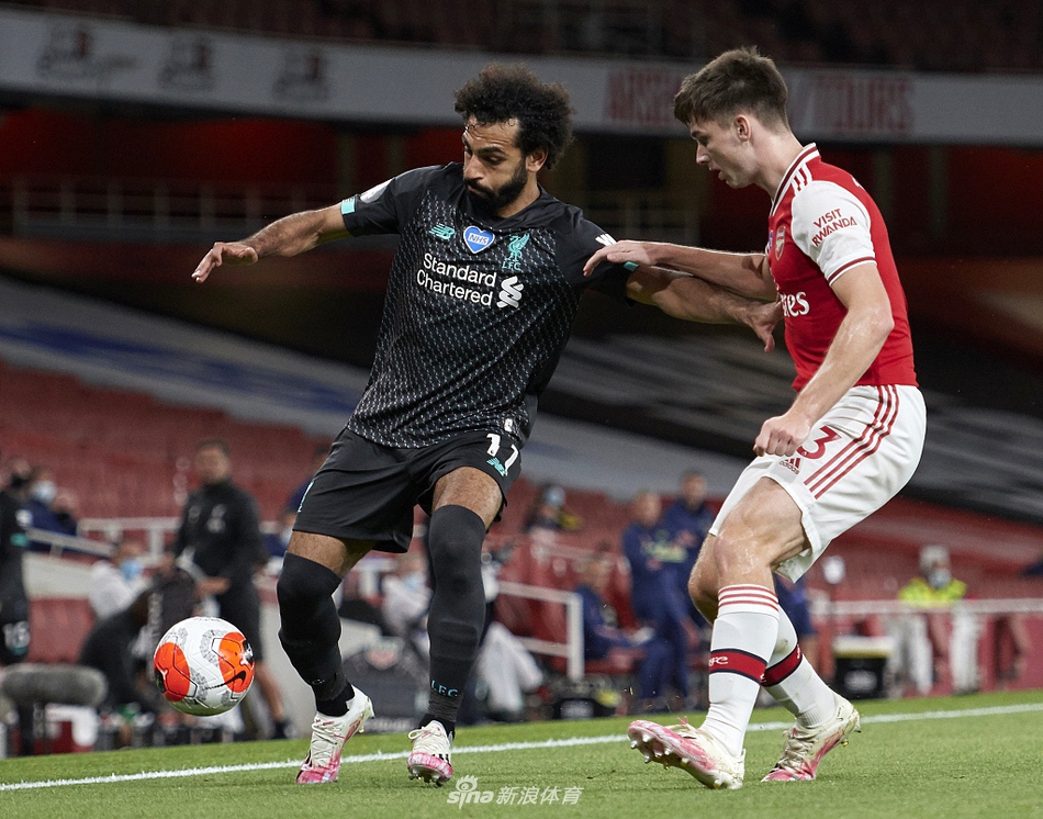 [英超]阿森纳2-1利物浦 拉卡泽特传射