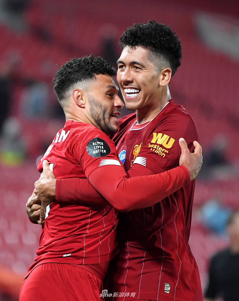 [英超]利物浦5-3切尔西 红军主场夺冠庆祝