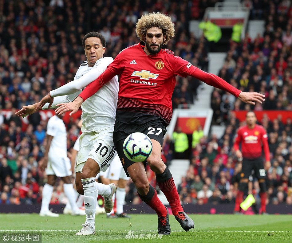 费莱尼卡住身位