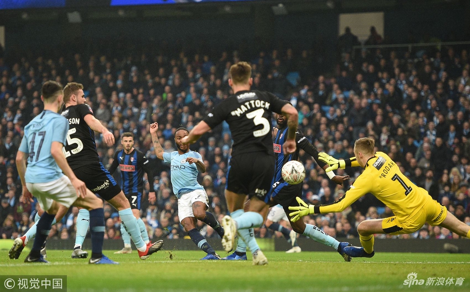 斯特林先拔头筹