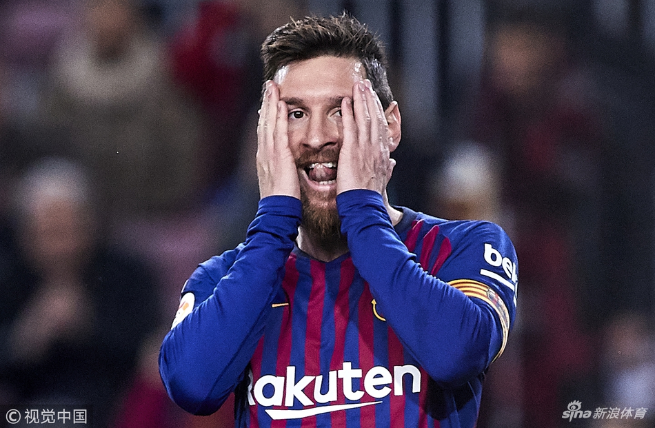 球王也要卖个萌