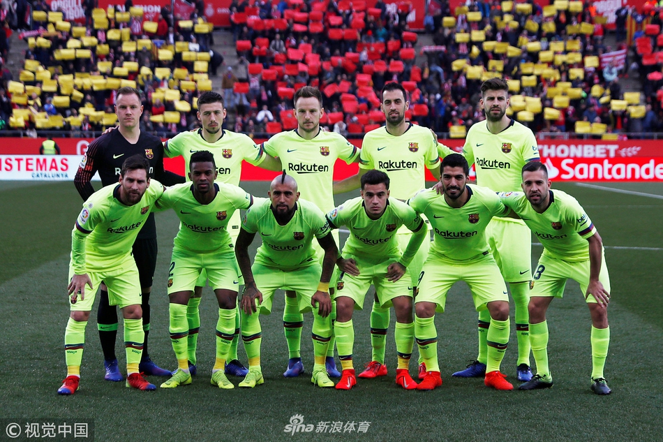 巴萨首发全家福