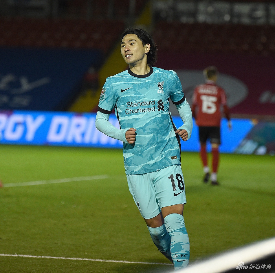 [联赛杯]利物浦7-2林肯城 南野拓实双响