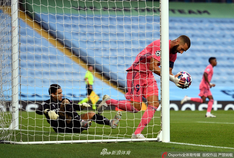 [欧冠]曼城2-1双杀皇马 热苏斯传射