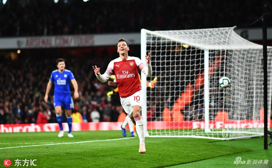 厄齐尔扳平比分