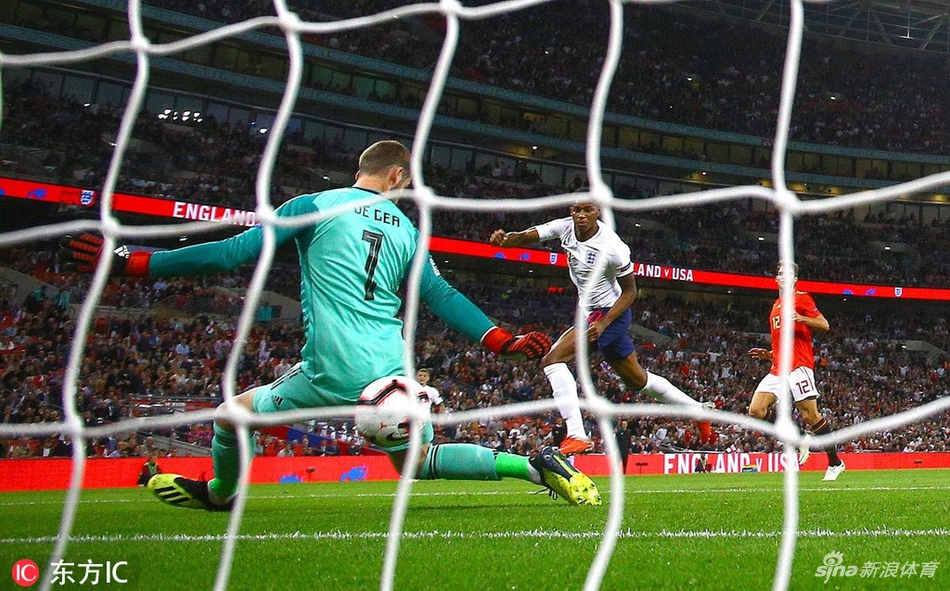 拉什福德首开纪录