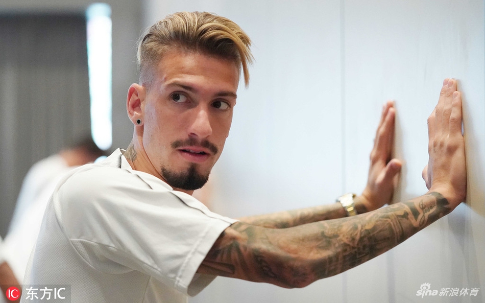 [意甲]卡利亚里1-1AC米兰