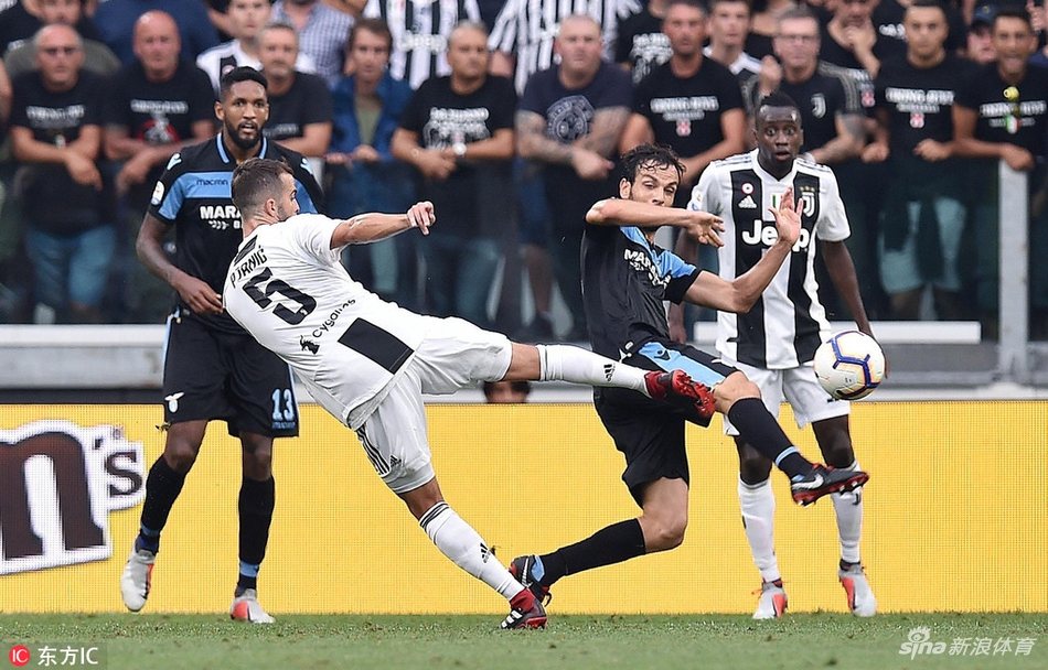 皮亚尼奇远射首开纪录