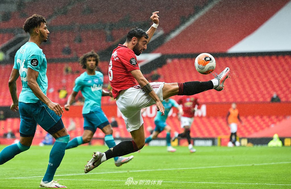 [英超]曼联5-2伯恩茅斯 B费2传1射