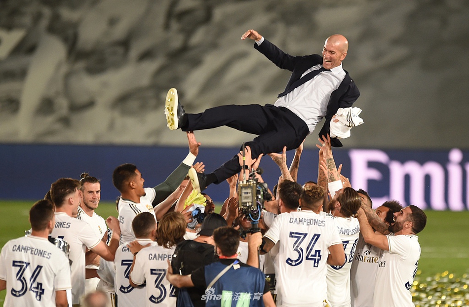 [西甲]皇马2-1比利亚雷亚尔 豪取10连胜夺冠