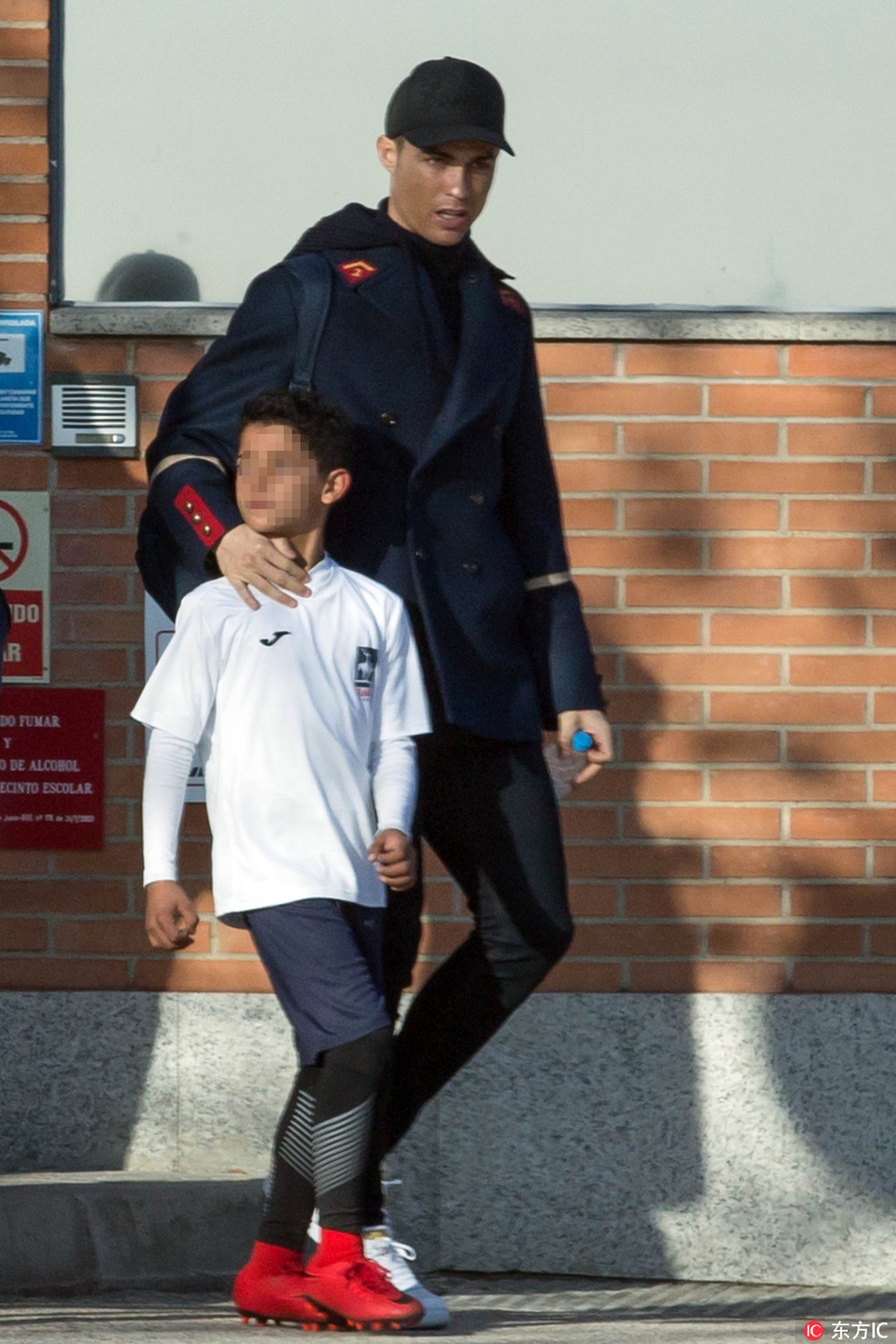 迷你罗一身运动装备