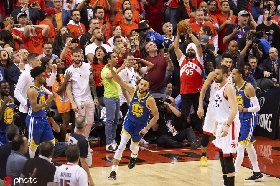 勇士惊天逆转完整回放!真乔丹连得10分以为稳了!水花3中3一波浇灭