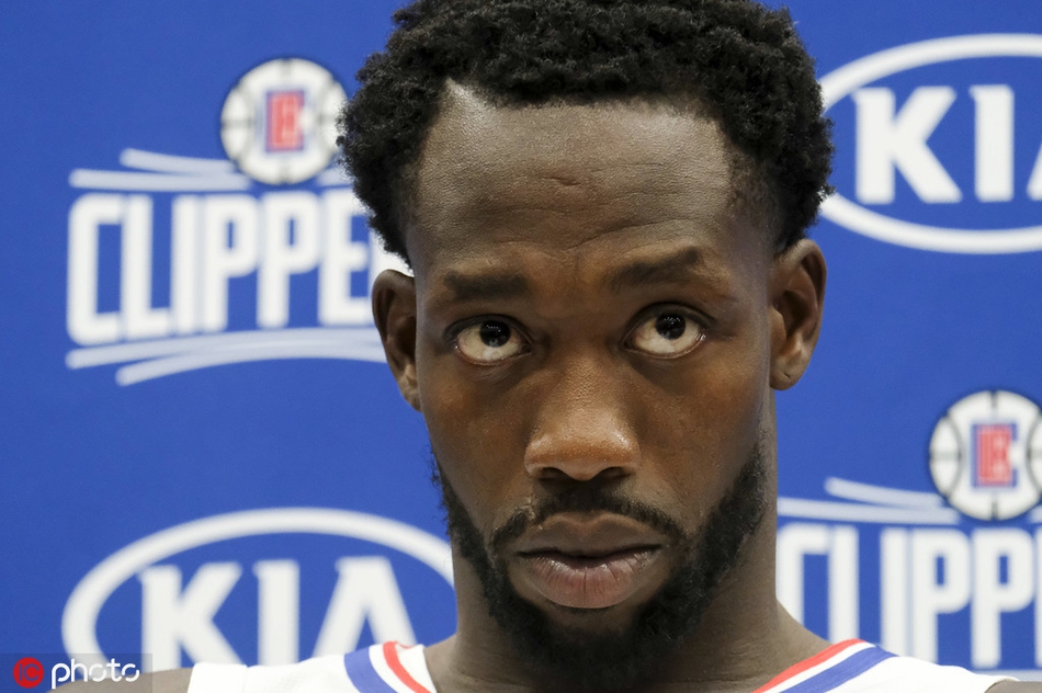 快船新赛季媒体日拍摄定妆照!卡哇伊又笑了