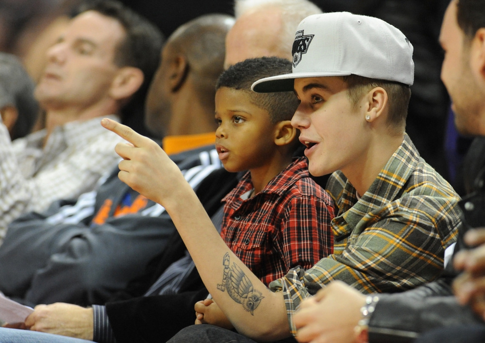 NBA最萌的巨星之子！那个萌翻科比的CP4十岁了！画风变成了这样