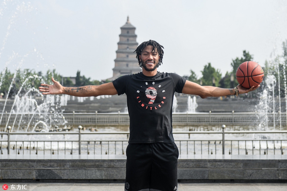 穿戏服运球与兵马俑合影！史上最年轻MVP在六朝古都放飞自我