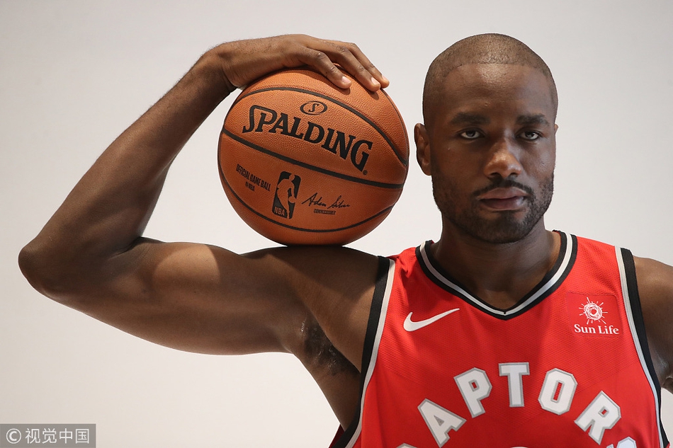 新北境之王正式登基！多年的面瘫也治好了 笑起来还挺帅