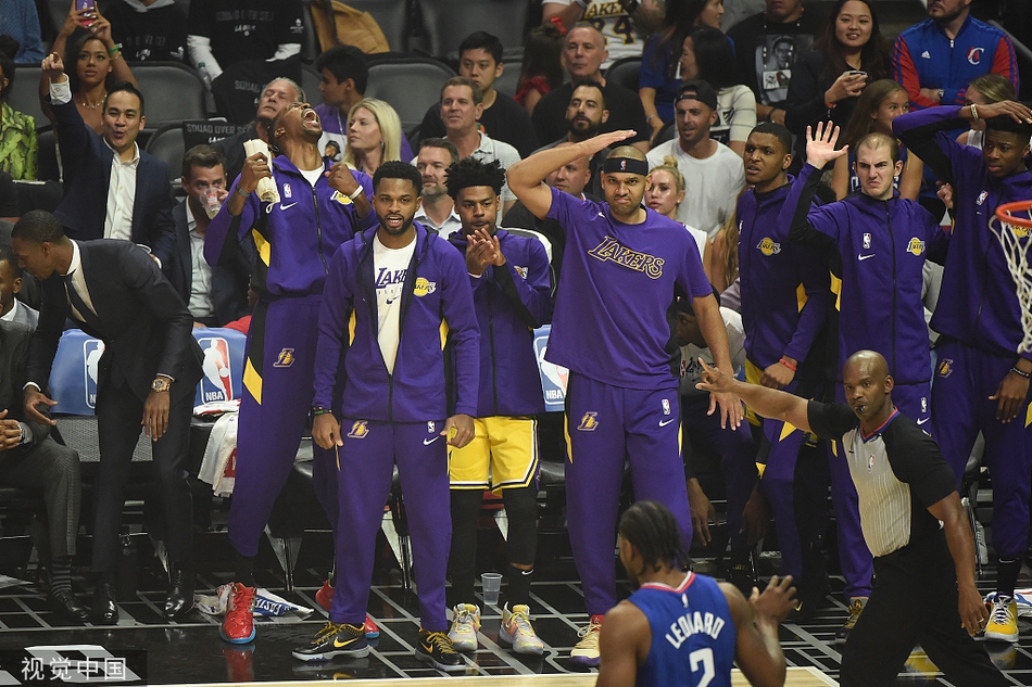 [NBA常规赛]湖人102-112快船 卡哇伊30分