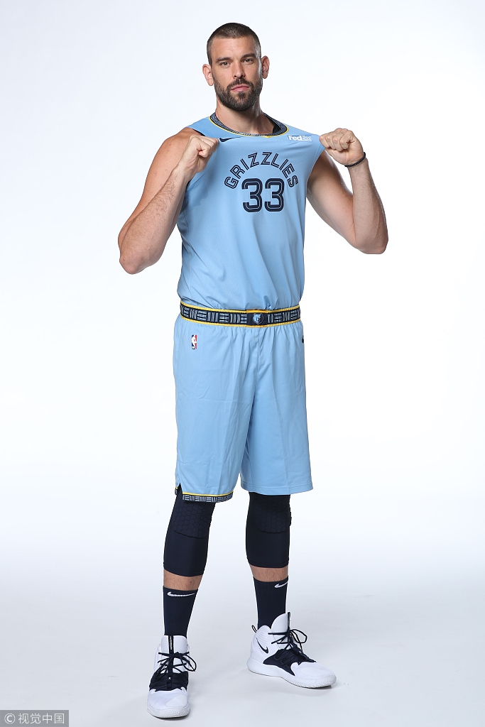 灰熊新赛季定妆照：日本小将亮相颜值直追丁彦雨航