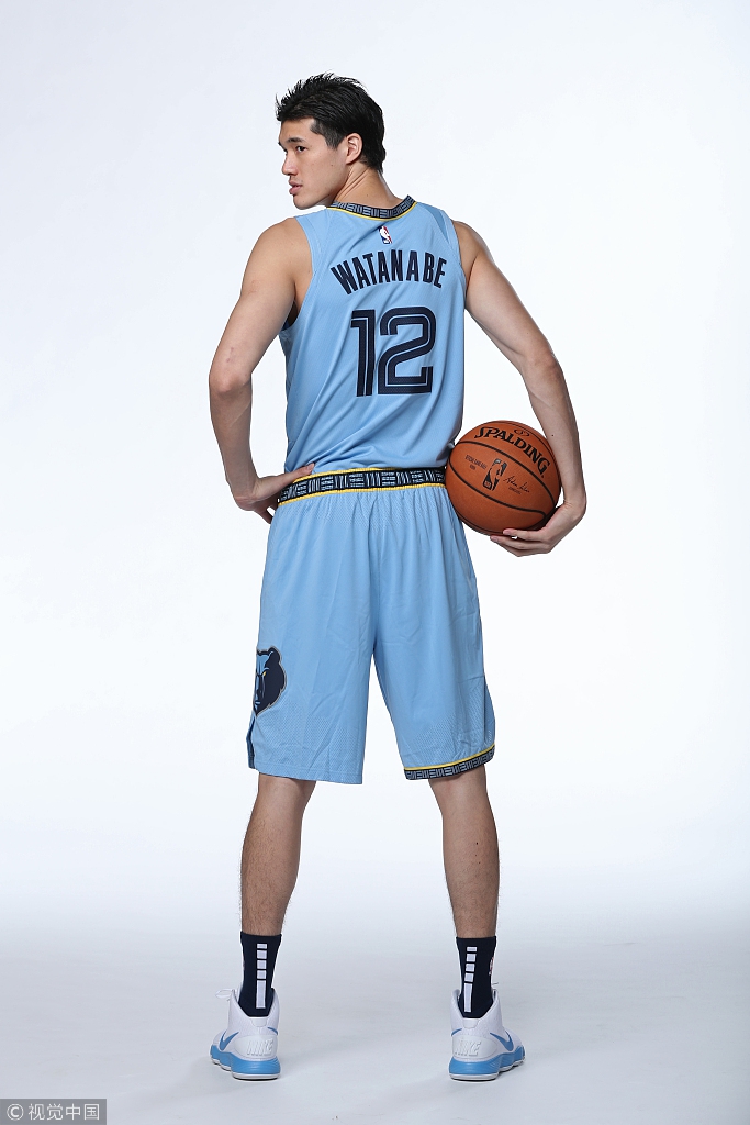 灰熊新赛季定妆照：日本小将亮相颜值直追丁彦雨航