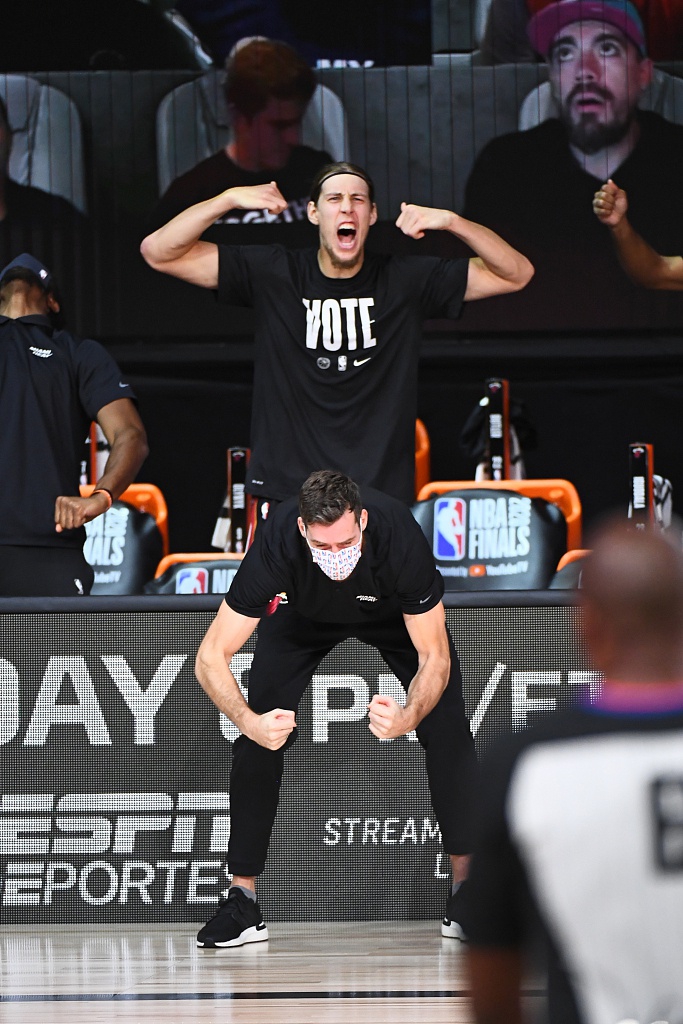 [NBA总决赛]湖人102-96热火