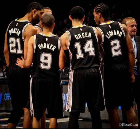 皇阿玛发深情长文告别马刺 十张老照片看哭了