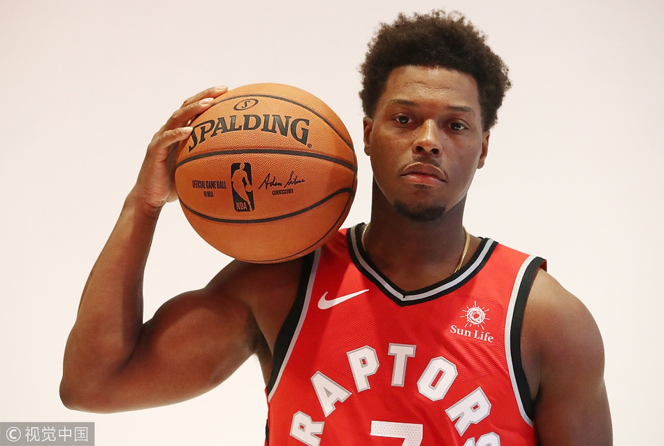 新北境之王正式登基！多年的面瘫也治好了 笑起来还挺帅