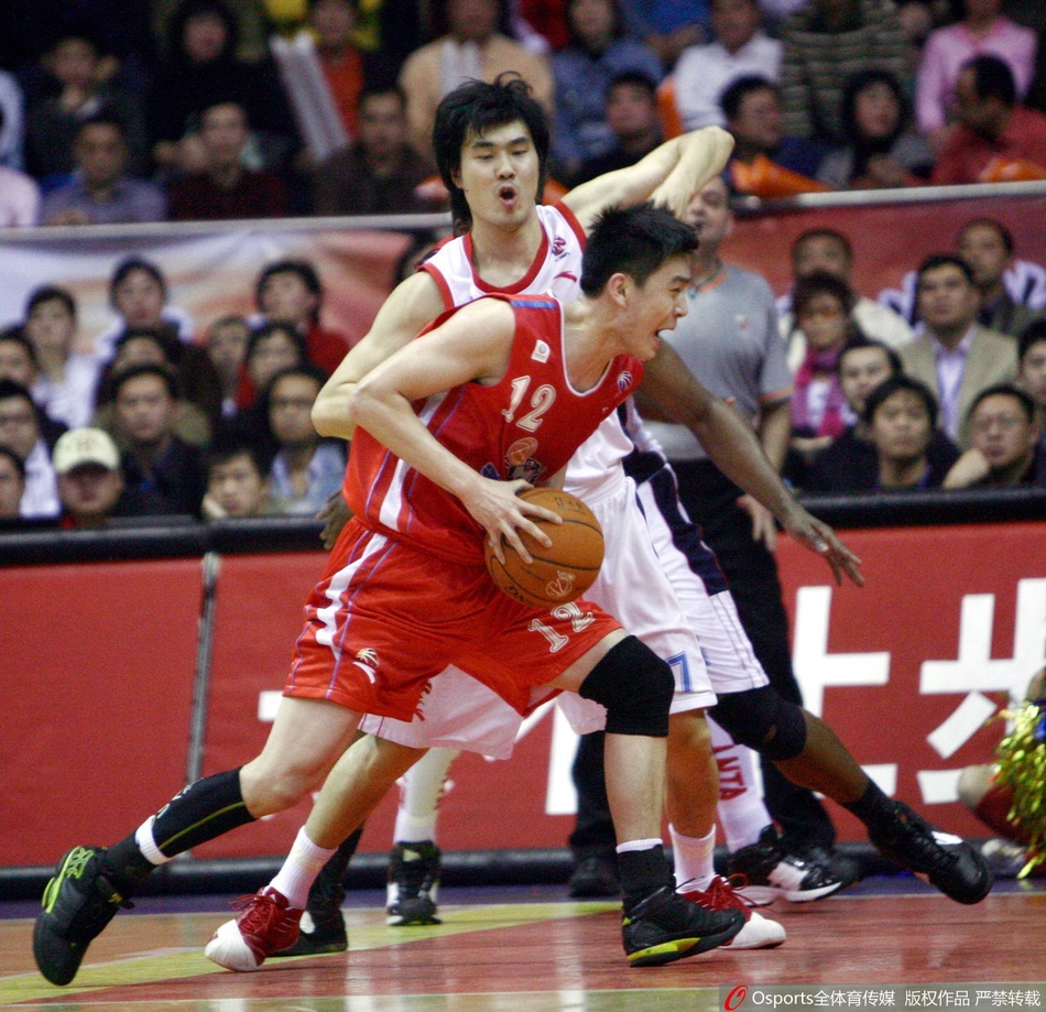 回顾广东辽宁12年前总决赛交手 6人仍在阵中