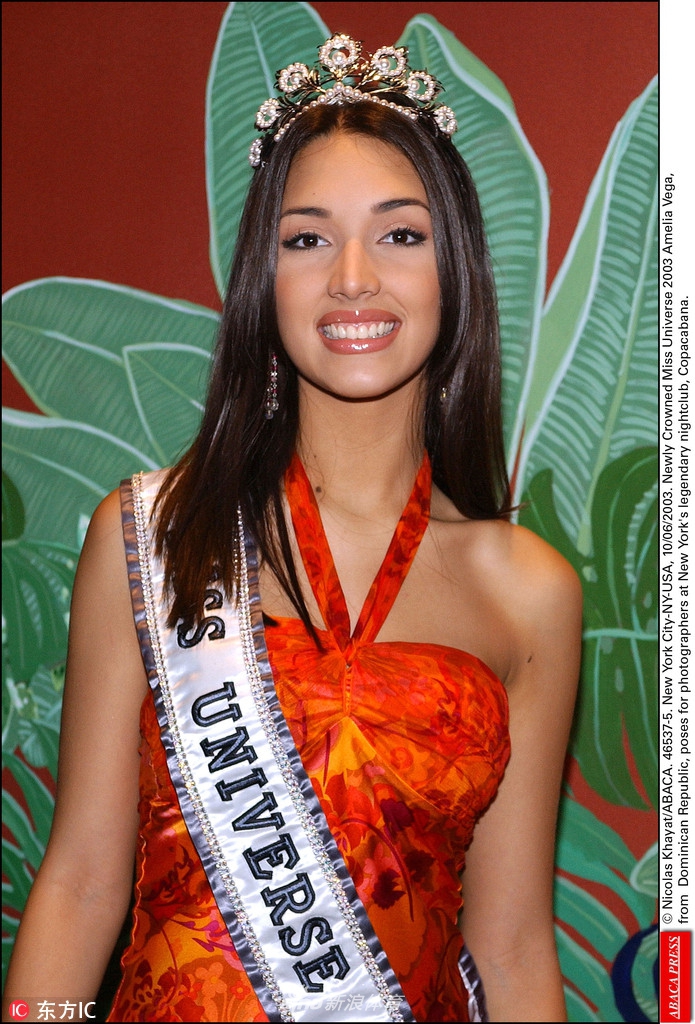 NBA最美人妻！她曾是世界环球小姐 颜值爆表身材火辣美的令人窒息