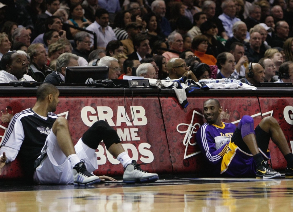 NBA历史超巨分档：第一档仅乔丹詹姆斯 科比邓肯奥尼尔第二档