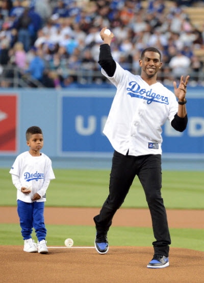 NBA最萌的巨星之子！那个萌翻科比的CP4十岁了！画风变成了这样