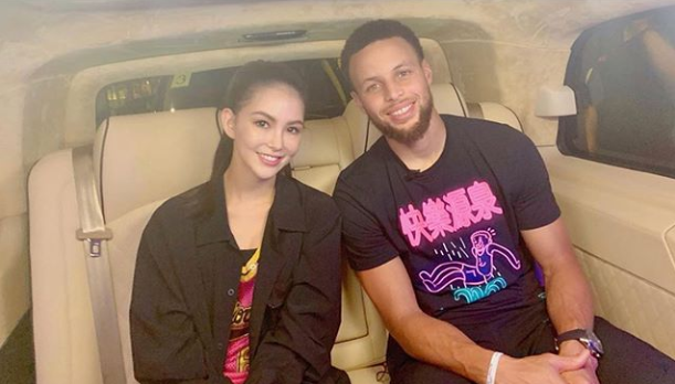 昆凌最新打球照片曝光！这身打扮也太帅了吧！