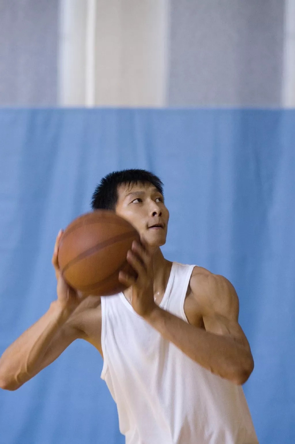 老照片！07年刚进NBA的易建联！感受下当年易帝的盛世美颜