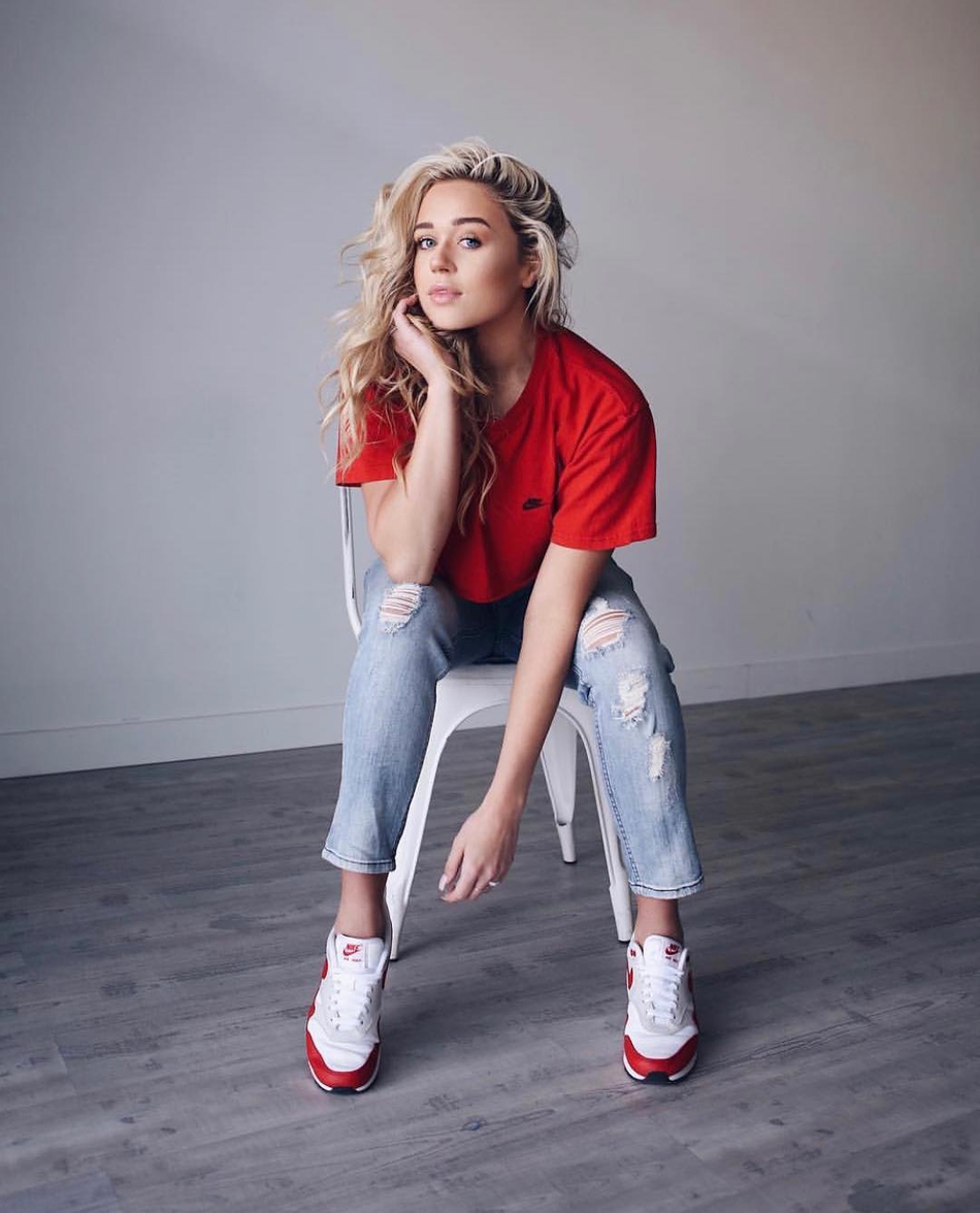 神似龙母的爵士拉拉队小姐姐美照第二弹！看一眼就再也无法自拔